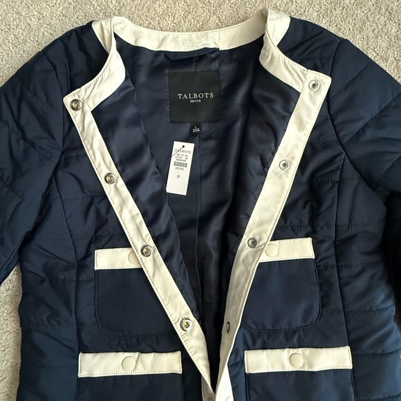 NWT Talbots Navy/Cream Light Puffer - Picture 9 of 10